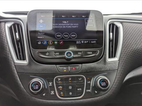 Used 2024 Chevrolet Malibu LT image 26