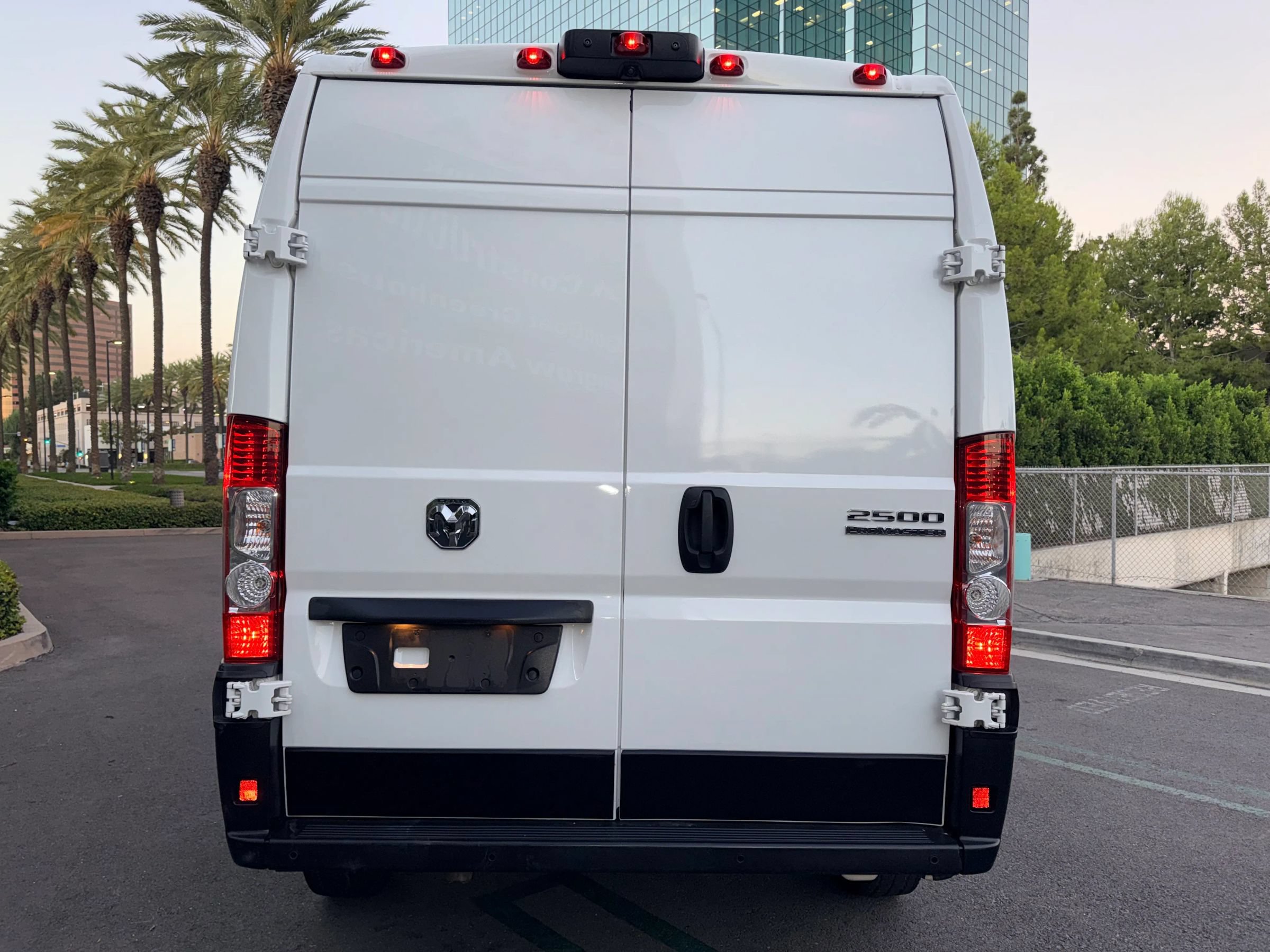 Used 2024 RAM ProMaster 2500 159 High Roof w/ Premium Convenience Group FWD image 5