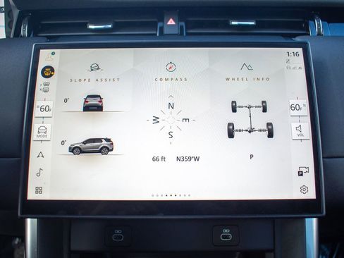 Used 2025 Land Rover Discovery Sport S image 23