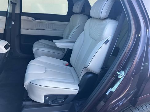 Used 2023 Hyundai Palisade Calligraphy image 34