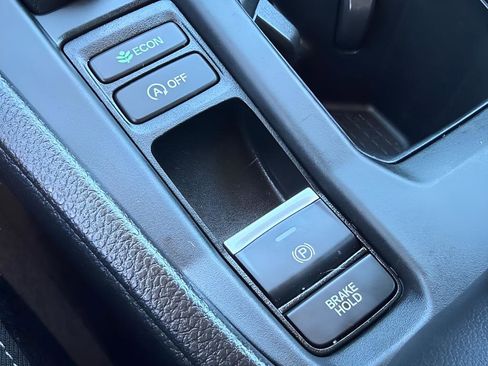 Certified 2025 Honda Accord SE image 28