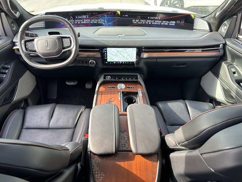 New 2026 Lincoln Navigator L Black Label AWD/4WD image 20