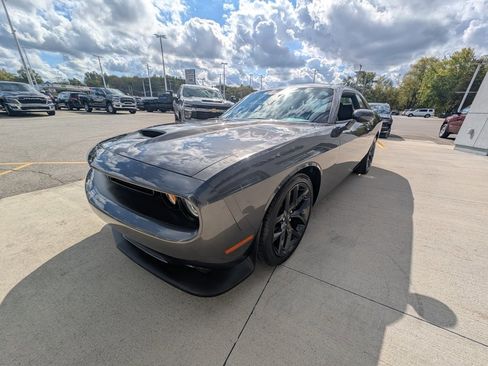 Used 2022 Dodge Challenger GT w/ Blacktop Package image 9