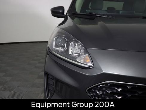 Used 2020 Ford Escape SE image 14