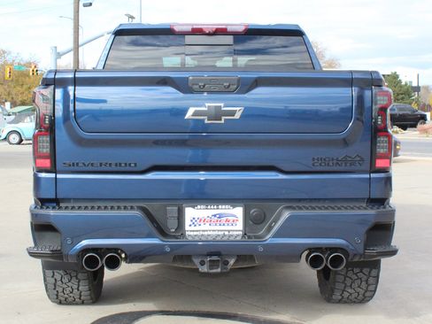 Used 2022 Chevrolet Silverado 1500 High Country w/ High Country Premium Package image 26