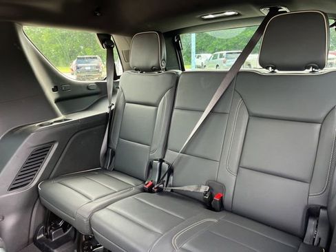 Used 2025 Chevrolet Tahoe Premier RWD image 39