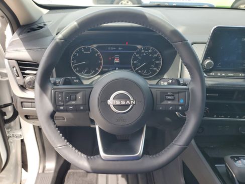 Certified 2024 Nissan Rogue SV w/ SV Premium Package image 17