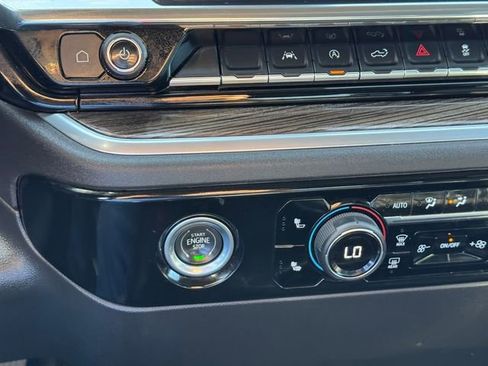 Used 2022 Chevrolet Silverado 1500 LT image 24