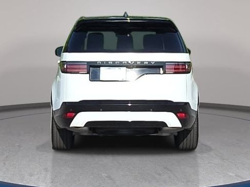 Certified 2025 Land Rover Discovery Dynamic SE AWD/4WD image 6