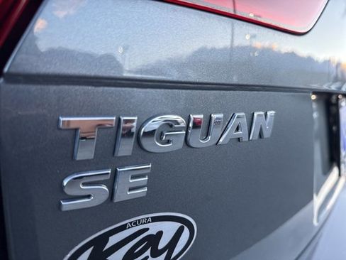 Used 2021 Volkswagen Tiguan SE R-Line image 20