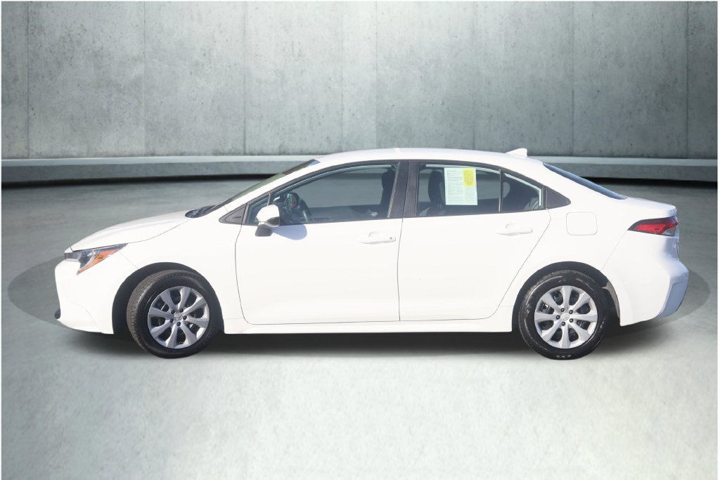 Used 2024 Toyota Corolla LE FWD image 31