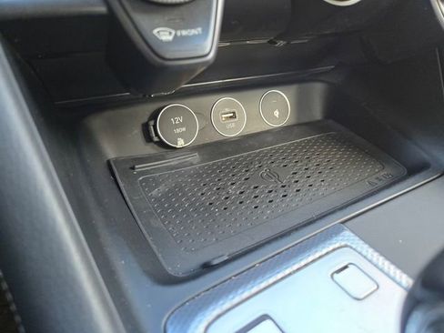 Used 2022 Genesis G70 2.0T w/ Prestige Package image 17