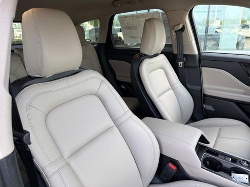 New 2026 Lincoln Corsair Premiere FWD image 18