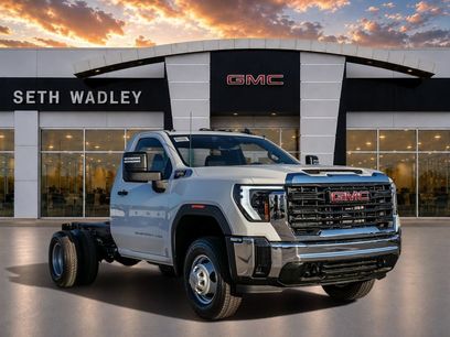 New 2026 GMC Sierra 3500 Pro w/ Convenience Package