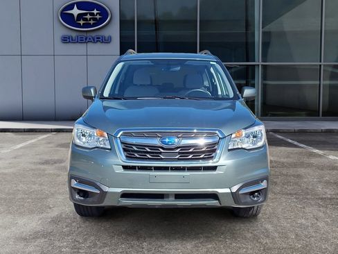 Used 2017 Subaru Forester 2.5i Premium w/ Popular Package #2A AWD/4WD image 3