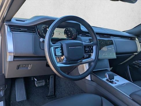 New 2025 Land Rover Range Rover Long Wheelbase SE AWD/4WD image 3