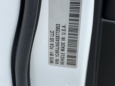 New 2025 Jeep Grand Cherokee L Altitude RWD image 29