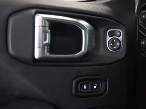 Used 2022 Jeep Wrangler Unlimited Sahara w/ LED Lighting Group AWD/4WD image 20