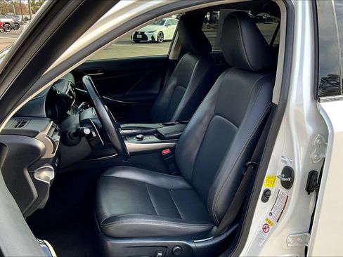 Used 2017 Lexus IS 200t w/ Navigation System Package RWD image 7