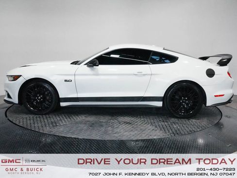 Used 2016 Ford Mustang GT Premium w/ GT Performance Package image 4