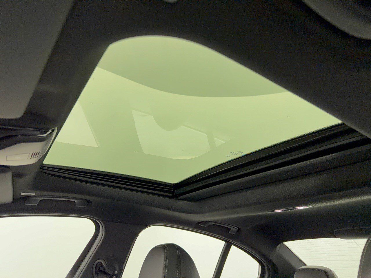 Used 2025 BMW M340i Sedan RWD image 27