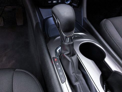 Used 2025 Chevrolet Malibu LS FWD image 23