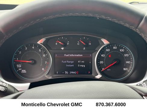 Used 2023 Chevrolet Traverse LT FWD image 13