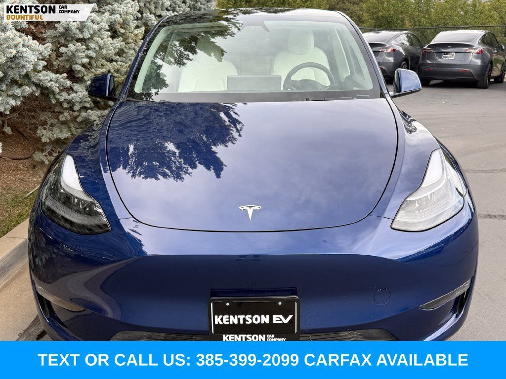 Used 2023 Tesla Model Y Long Range AWD/4WD image 2