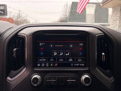 Used 2020 GMC Sierra 2500 Denali w/ Denali Ultimate Package AWD/4WD image 31