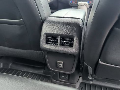 Used 2022 GMC Terrain SLT AWD/4WD image 11