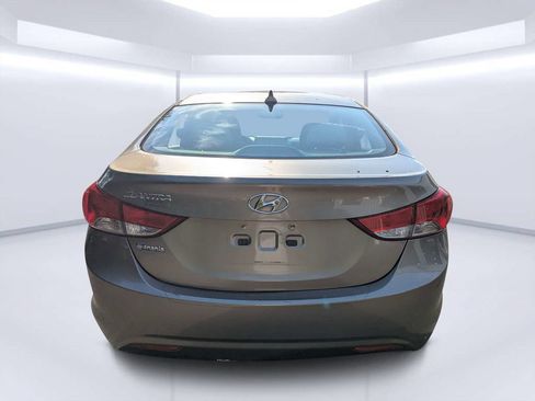 Used 2013 Hyundai Elantra GLS w/ Preferred Pkg FWD image 4