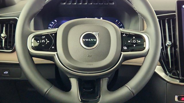 Used 2026 Volvo XC90 B6 Plus w/ Protection Package Premier AWD/4WD image 26