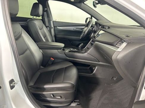 Certified 2024 Cadillac XT5 Luxury w/ LPO, Floor Liner Package FWD image 26