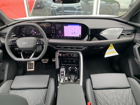 New 2025 Audi SQ5 Premium Plus image 12