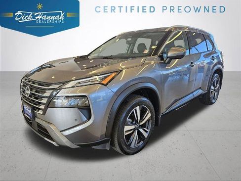 Certified 2025 Nissan Rogue SL image 1