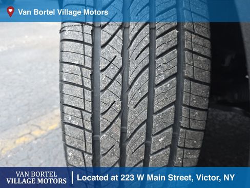 Used 2023 Volvo XC40 B5 Ultimate image 31