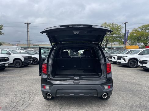 Used 2025 Honda Passport EX-L image 15