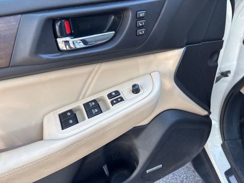 Used 2019 Subaru Outback 2.5i Limited w/ Popular Package #2 AWD/4WD image 11