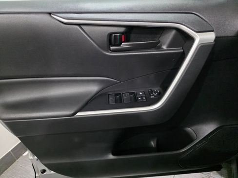 Used 2023 Toyota RAV4 LE FWD image 10