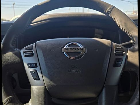 Used 2017 Nissan NV 3500 SL image 20