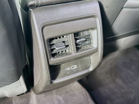 Used 2024 Cadillac XT4 Premium Luxury AWD/4WD image 19
