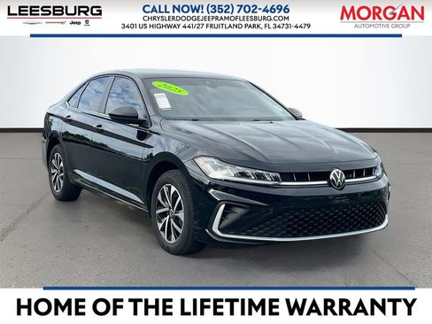 Used 2025 Volkswagen Jetta S FWD image 1