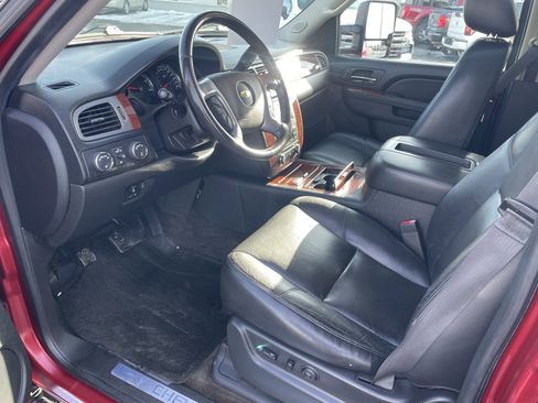 Used 2014 Chevrolet Tahoe LTZ image 12