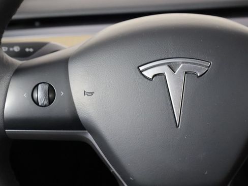 Used 2023 Tesla Model Y Performance AWD/4WD image 8