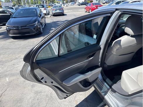 Used 2018 Toyota Camry SE w/ Audio Package FWD image 26
