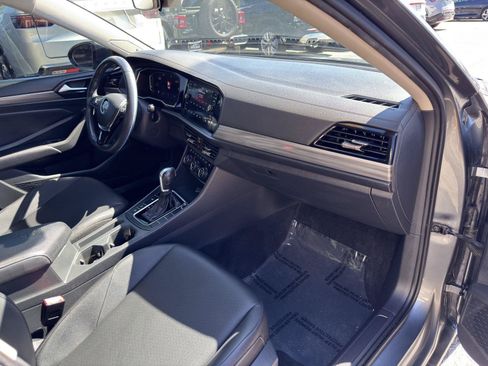 Used 2019 Volkswagen Jetta SEL FWD image 38
