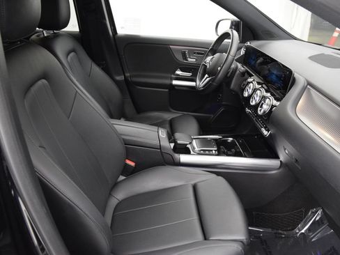 Used 2021 Mercedes-Benz GLA 250 4MATIC image 16