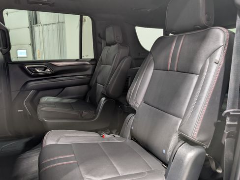 Used 2023 Chevrolet Suburban RST image 17