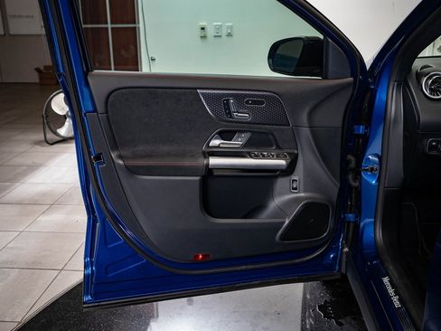 Certified 2025 Mercedes-Benz GLA 250 4MATIC image 24