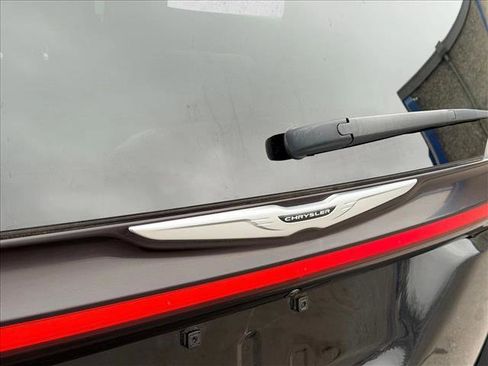 Used 2024 Chrysler Pacifica Select image 7